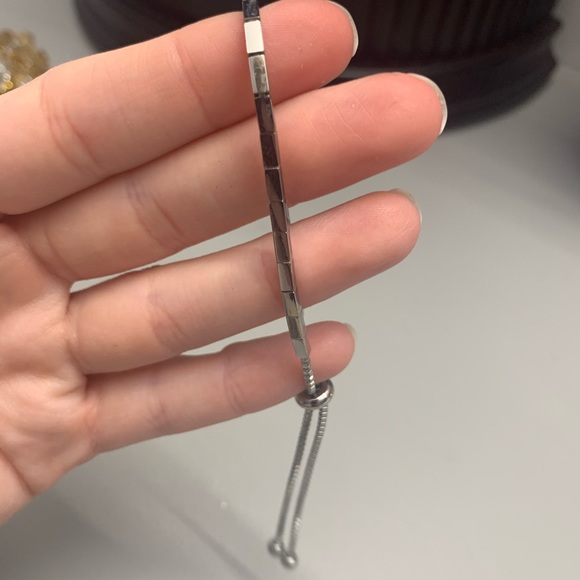 Adjustable silver bracelet - Picture 2 of 2